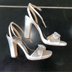 Badgley Mischa Alexa White Satin Block Heel Size 6